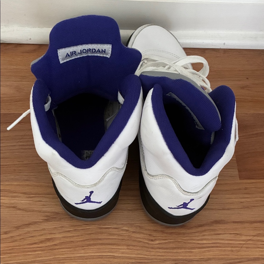Air Jordan 5 Retro GS 'Concord'
- White and Purple - Picture 6 of 11